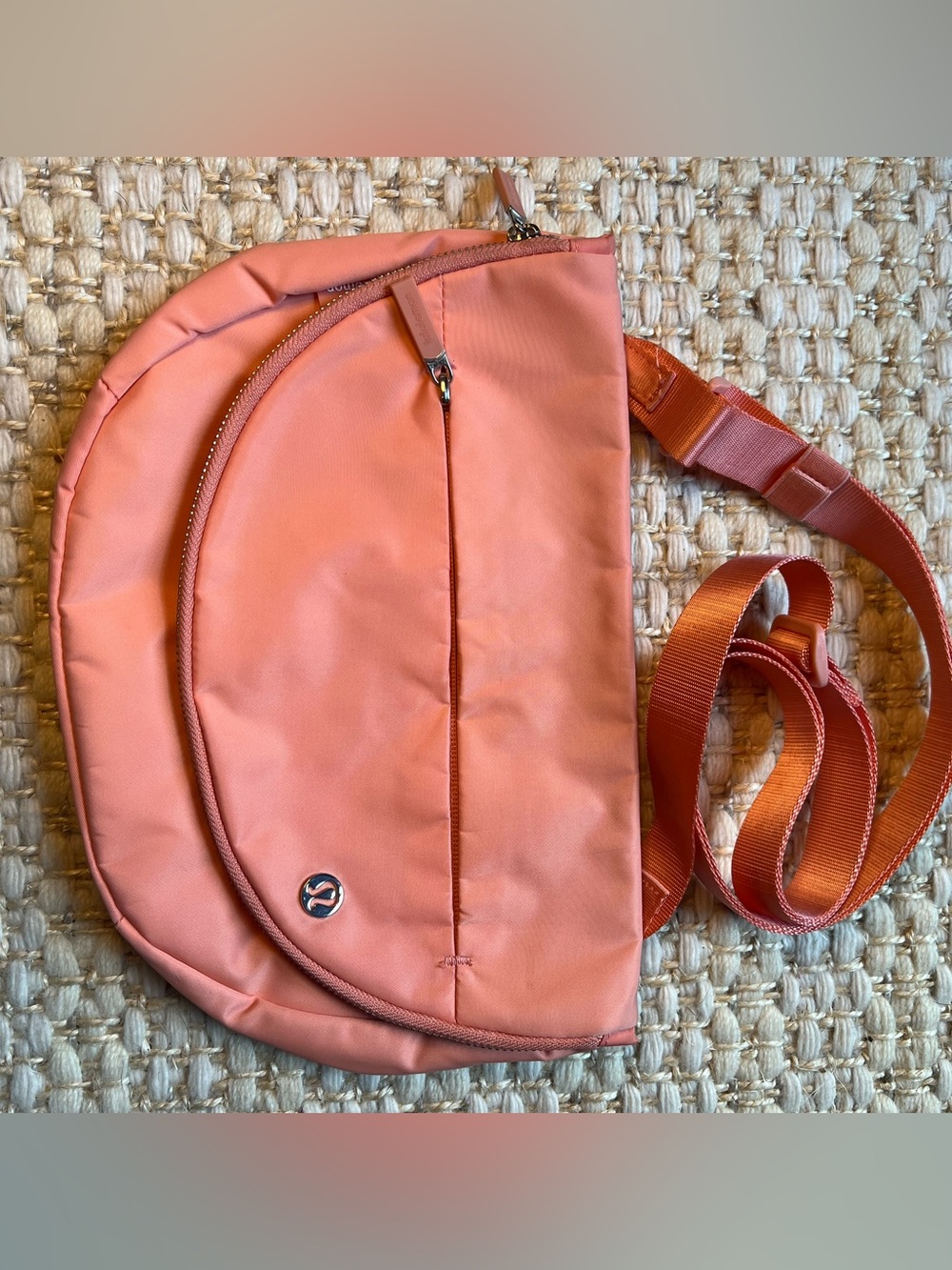 lululemon Curved Crossbody Bag 3L Pink Crossbody Bag